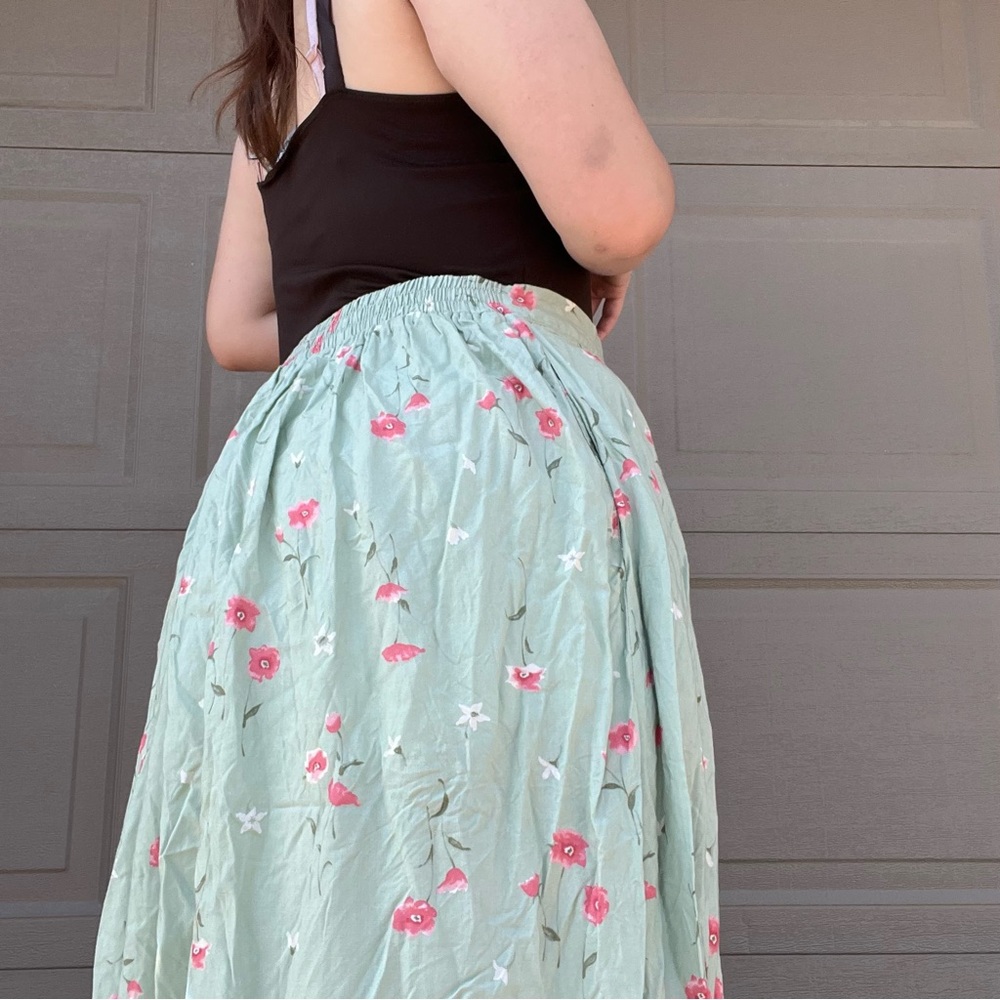 pale green floral midi skirt 🪷 sustainably sourced!!